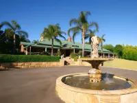 Relaxin the Rural Retreat Hotels in Middle Dural