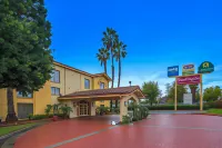 Days Inn by Wyndham San Diego Vista Các khách sạn ở San Marcos