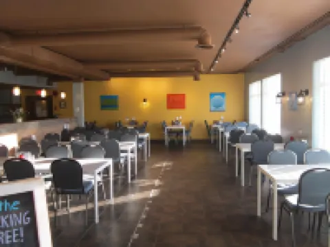 Super 8 by Wyndham West Kelowna BC