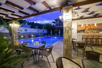 Neda Hotel - Pools