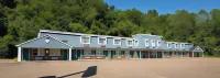Country Squire Inn and Suites Hotels in 