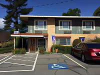 Oak Motel - Motels