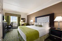 Wyndham Garden Wichita Downtown Hotels near Old Cowtown Museum