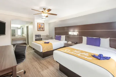 Days Inn & Suites by Wyndham NASA Space Center Houston Hotels in Webster