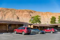 Red Stone Inn - Parkplatz