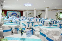Green Grass Hotel & Restaurant