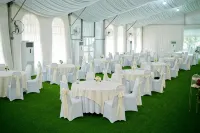 Sumai Hotel Apartment - sarapan