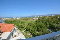 Bikakis Family Apartments - Ocean View
