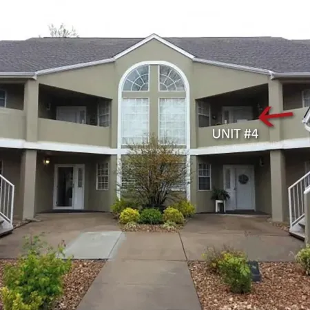 Beautiful 2-Bd/2-BTH Condo, Resort, in/Outdoor Pools, Hot Tub Golf Fit Ctr Quiet