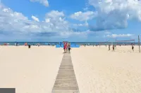 Direct Boardwalk, 1st floor end unit, Ocean front, 4th Street, Ocean City, MD