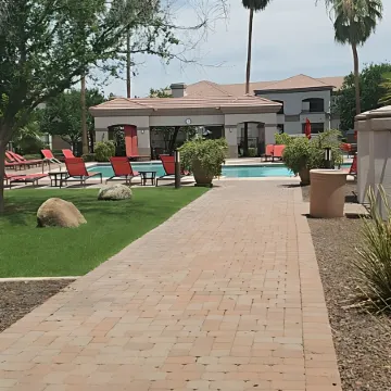 2nd floor 2 Bedroom Condo with Balcony