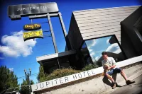 Jupiter Hotel - parking