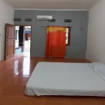 Griya Euis Dan Aisha Syariah Hotell i Panancangan