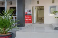 RedDoorz Near Rsud Kota Luwuk Hotels in der Nähe von Flughafen Banggai (Luwuk)
