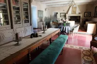 Justin de Provence Hotels in Orange