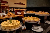 Hotel Luzeiros Recife - breakfast