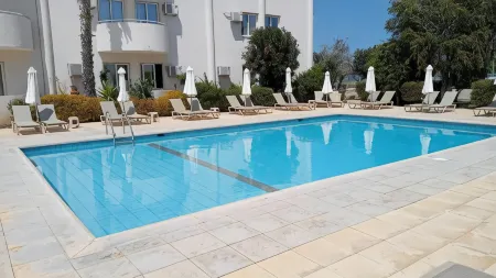 Mandalena Hotel Apartments