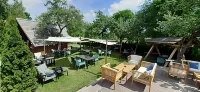 Conacul Törzburg Hotels in Фундата