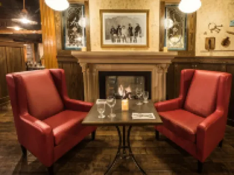 Hume Hotel & Spa Hotels in Nelson