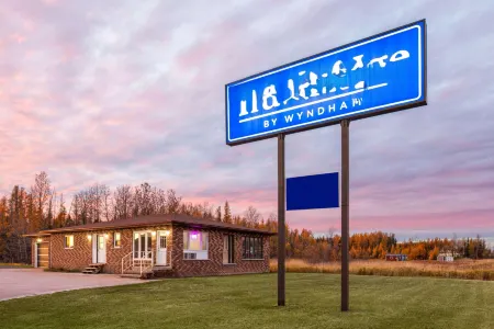 Travelodge by Wyndham Cochrane Отели в г. Кокран