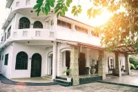 Shanthi Beach Resort