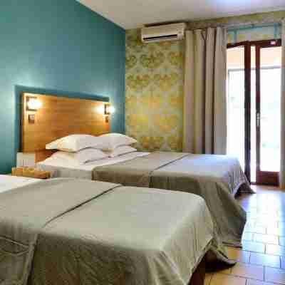 Logis Hotel le Lonca Rooms