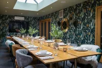 The Dewdrop Inn - breakfast