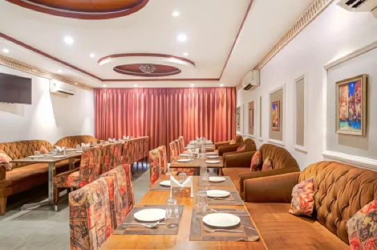 Hotel Highway Greens Near VR Punjab Mall Airport Road Mohali Chandigarh