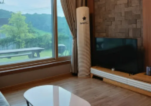 Yeoncheon the Stay and Dot