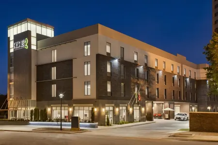 Home2 Suites by Hilton Greenville Downtown Отели в г. Санс Сауси