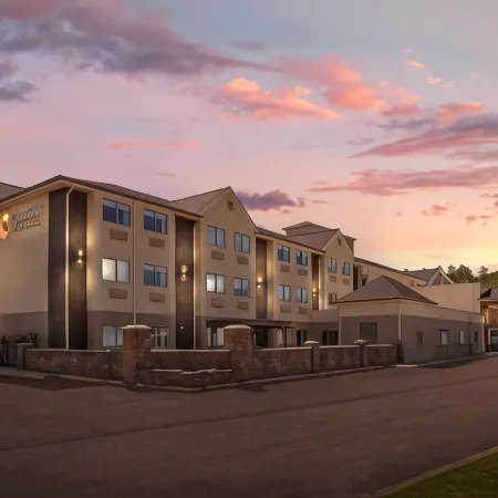 Comfort Inn & Suites Crystal Inn Sportsplex