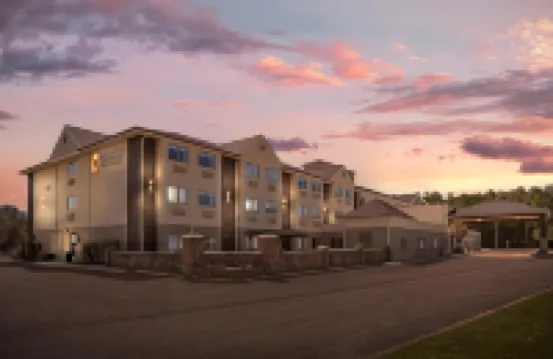 Comfort Inn & Suites Crystal Inn Sportsplex