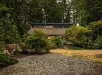 Secluded Loft Amidst Nature's Beauty - Cozy Serene Retreat Hotels in der Nähe von Island county Historical society Museum