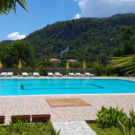 Apella Hotel