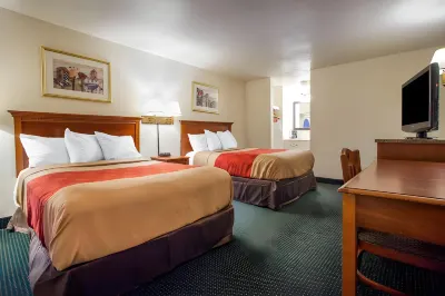 Econo Lodge Hotels near Greate Bay Country Club