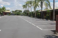聯邦汽車旅館 - 停車場
