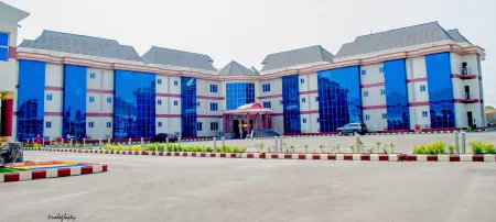 De Peace Hotel and Suites Отели в г. Илорин