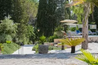 L’Hermitage Hotel & Spa Hotels near Fundacio Lichter Alaro