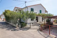 Apartment and Rooms Ruza Hotels in Maslinica