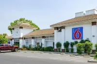 Motel 6 Oakdale, CA Hotels in Oakdale