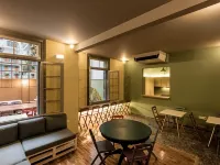 Nubian Hostel Hotel di Athens