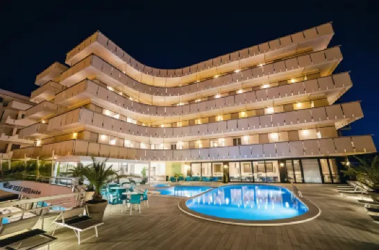 Waldorf Palace Hotel Hotels in 