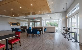 Holiday Inn Express & Suites Columbia Downtown – the Vista