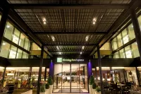 Holiday Inn Express ZÜRICH Airport Hotel a 