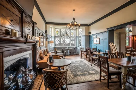 Bridge Hotel Отели в г. Илинг