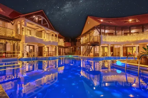 The Pool Resort Okinawa - 4 Sao