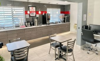 Econo Lodge Cartersville-Emerson Lake Point