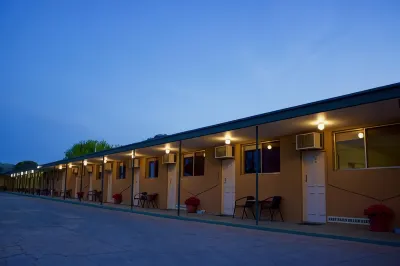 Motel Wellington Wodonga Hotels near Cheeky Peak Brewery