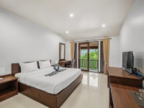 SimPly Stay Fisherman's Village Hotels near Bo Phut Beach