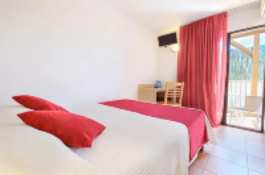 オスタル マリノ イビサのホテル